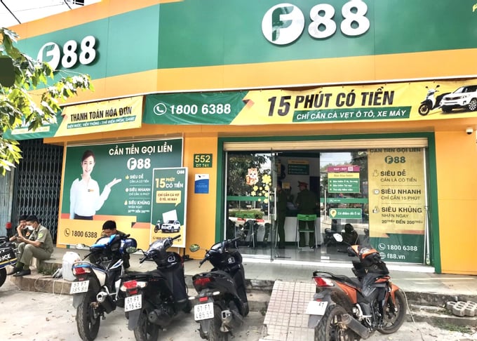 Điểm kinh doanh của Công ty F88 tại thị trấn Phước Vĩnh, huyện Phú Giáo bị công an kiểm tra