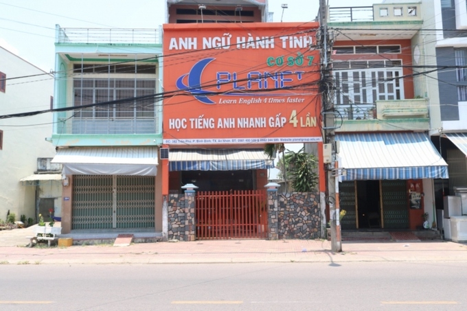 Trung tâm Anh ngữ Hành Tinh, số 382, đường Trần Phú, thị xã An Nhơn, tỉnh Bình Định.