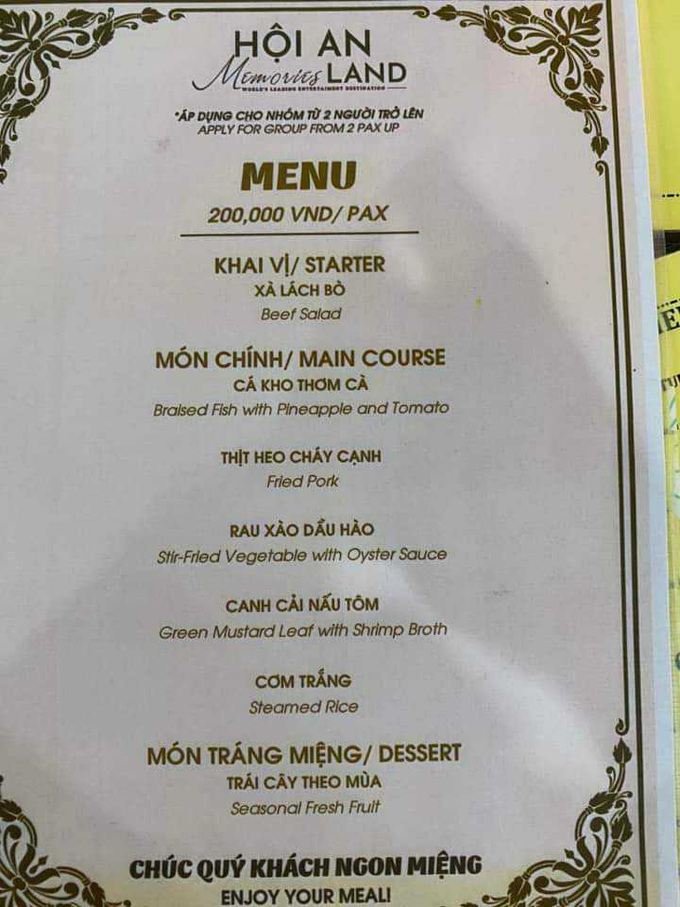 Sau khi bị chỉ trích, người đăng status đã post kèm thực đơn có ghi rõ bảng giá - Ảnh: F.B.
