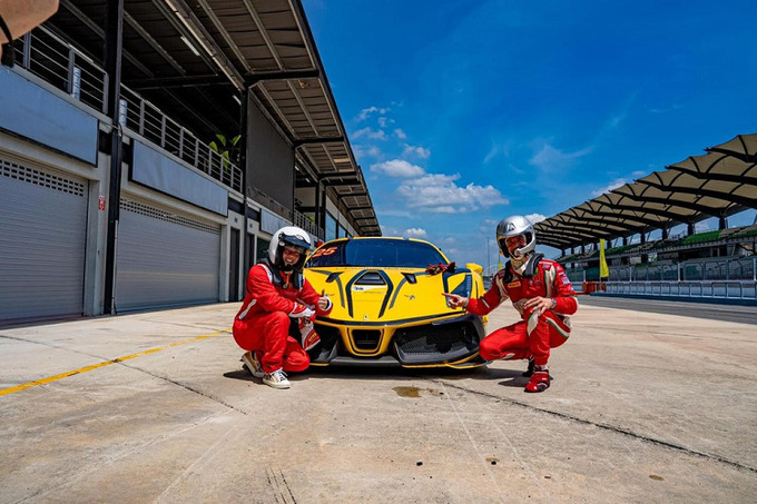 cuong-do-la-trai-nghiem-sieu-xe-dua-ferrari-488-challenge-hinh-4