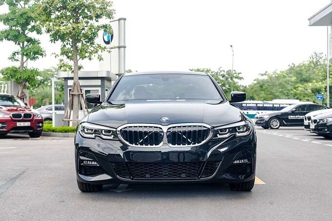 bmw-3-series-tai-viet-nam-dang-re-hon-toyota-camry-hinh-3