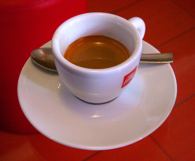 Hình ảnh tách cà phê espresso - Ảnh: WIKIPEDIA