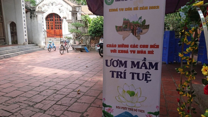 Khóa tu mùa hè Ươm mầm trí tuệ tại chùa Cự Đà đã được huyện Thanh Oai chỉ đạo tạm dừng. Ảnh: Tuổi trẻ