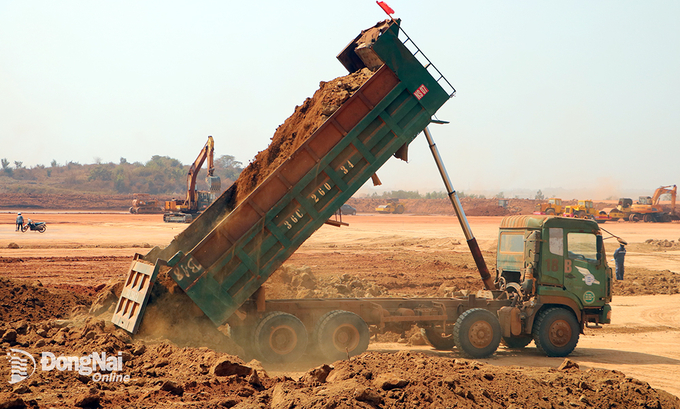Ban Quản lý dự án 85 đề xuất ACV về việc nghiên cứu tận dụng nguồn đất đào hạ cao độ tại dự án Sân bay Long Thành để làm vật liệu đất đắp phục vụ cao tốc Biên Hòa - Vũng Tàu giai đoạn 1