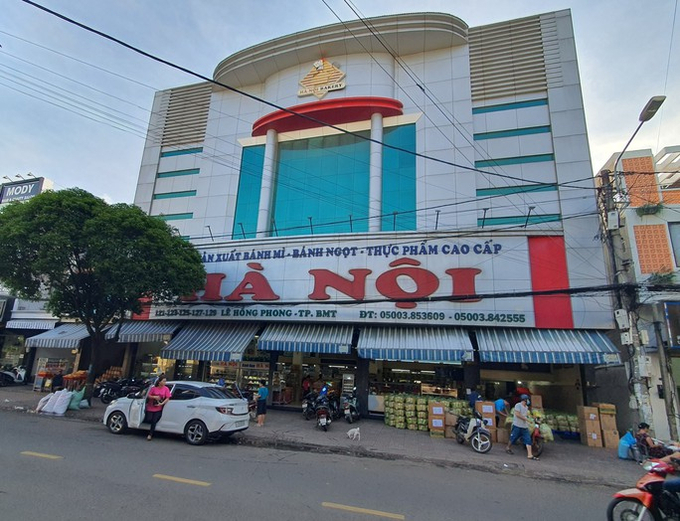 Tiệm bánh Hà Nội