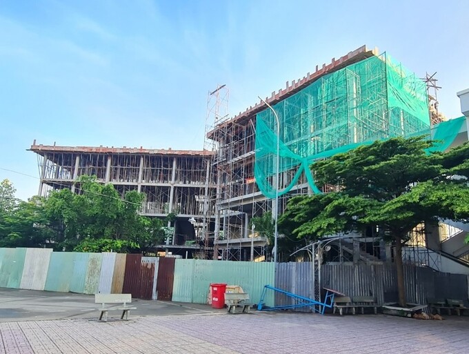 Đã quá tiến độ hơn 1 tháng nhưng công trình chưa hoàn thành phần thô