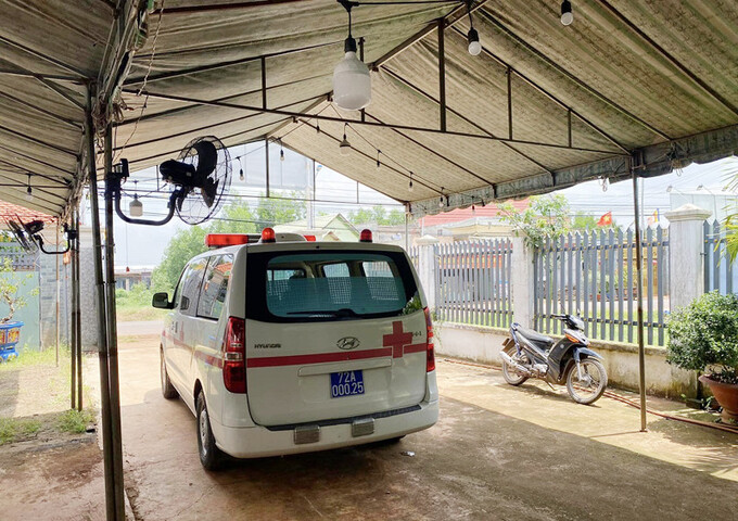 Thi thể chị N. được đưa về nhà lo hậu sự. Ảnh: P.T