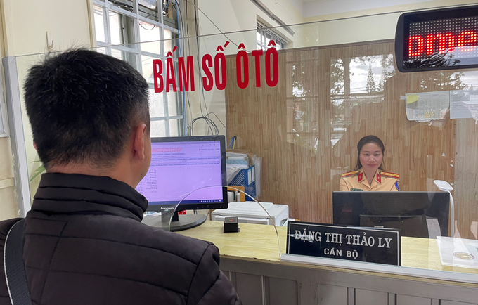 Từ ngày 15/8/2023, biển số xe được cấp và quản lý theo mã định danh của chủ xe