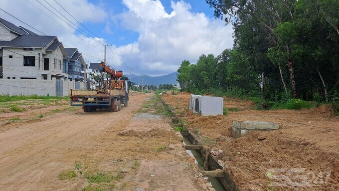 Chỉ còn 5 tháng nữa mà giờ dự án vẫn ngổn ngang, liệu Xây Dựng Triều Phát có kịp tiến độ?