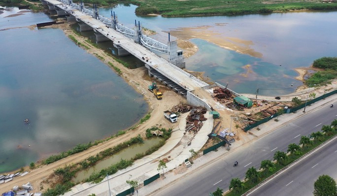 Dự án Đập dâng hạ lưu sông Trà Khúc đang thi công phía bờ Bắc
