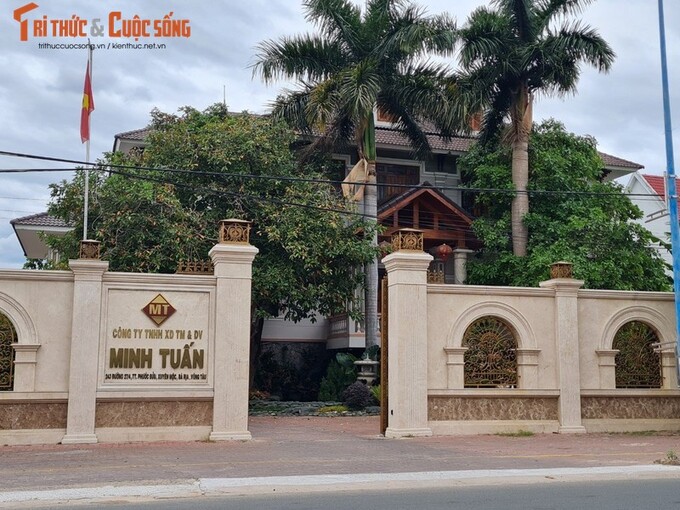 Công ty TNHH Xây dựng Thương mại và Dịch vụ Minh Tuấn đã tham gia 166 gói thầu trúng 153 gói, 6 gói chưa có kết quả với tổng giá trị trúng thầu hơn 2.322 tỷ đồng