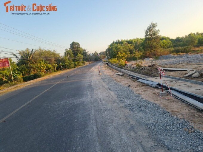 Công ty CP Đầu tư và xây dựng Hiệp Phong được công bố trúng gói thầu 07 với giá 50.666.000.000 đồng; thời gian thực hiện là 540 ngày.
