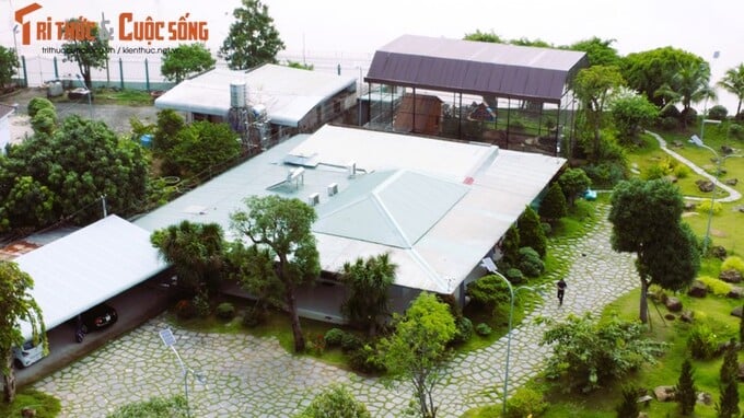 Phần xây dựng chính không được gia chủ đầu tư nhiều và cầu kì như những khu vực khác nhưng có thể thấy rõ sự “nghỉ dưỡng” ở ven sông Cù lao Phố.