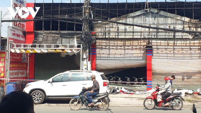 Hàng chục chiếc xe máy cháy trơ khung (ảnh: TL)