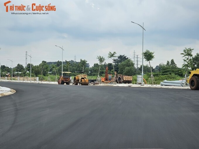 Tuyến đường hoàn thành xây dựng cũng sẽ giúp giải quyết tình trạng ách tắc giao thông ở các khu vực như: ngã tư Vườn Mít, ngã tư Lạc Cường. Ảnh HĐ