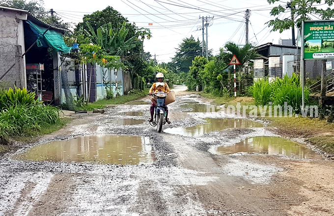 Đoạn đường ấp Bông Ven tiếp giáp ấp Căn Nom, xã Trường Thọ nối liền giao thông xã Phước Hưng, huyện Trà Cú.