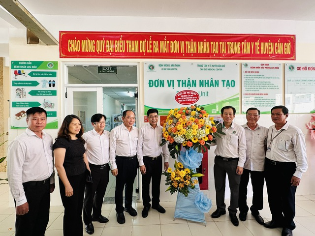 Ngày 18/10, chính thức vận hành Đơn vị chạy thận nhân tạo ở Trung tâm Y tế huyện Cần Giờ. Ảnh: Kim Vân