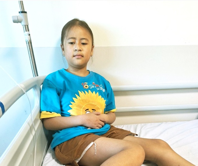 13 tuổi, bé Tống Mỹ Anh đã nhiều năm chiến đấu với bệnh tật