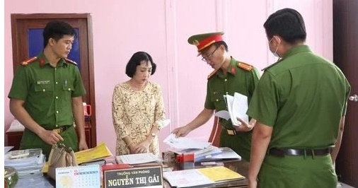 Công an khám xét nơi làm việc của bị can Nguyễn Thị Gái
