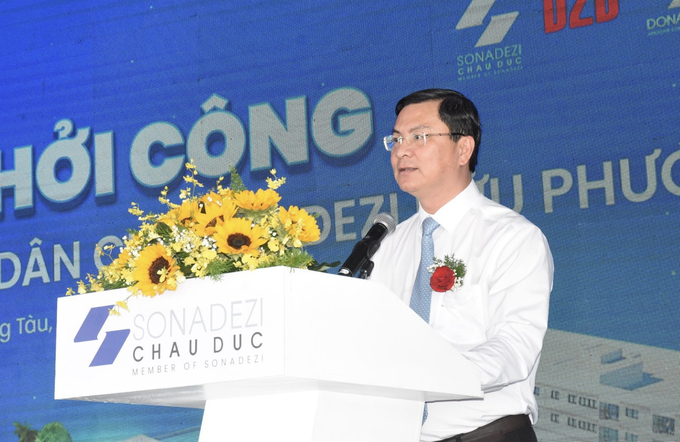 Ông Nguyễn Công Vinh, Phó Chủ tịch UBND tỉnh phát biểu tại lễ khởi công