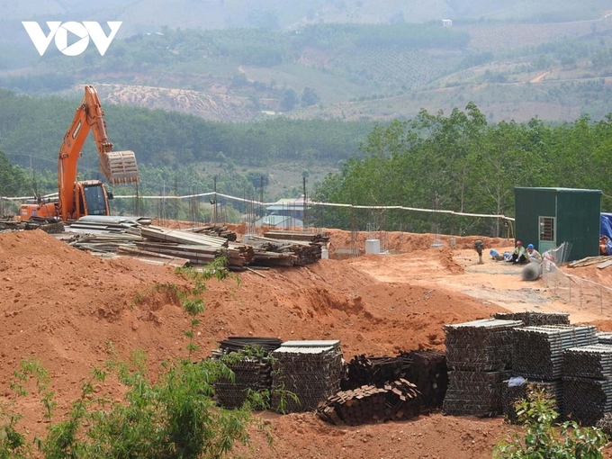 Dự án Nhà máy điện gió Tân Tấn Nhật- Đăk Glei khởi công xây dựng công trình mà chưa có bản vẽ thiết kế thi công. Ảnh chụp tháng 4/2021