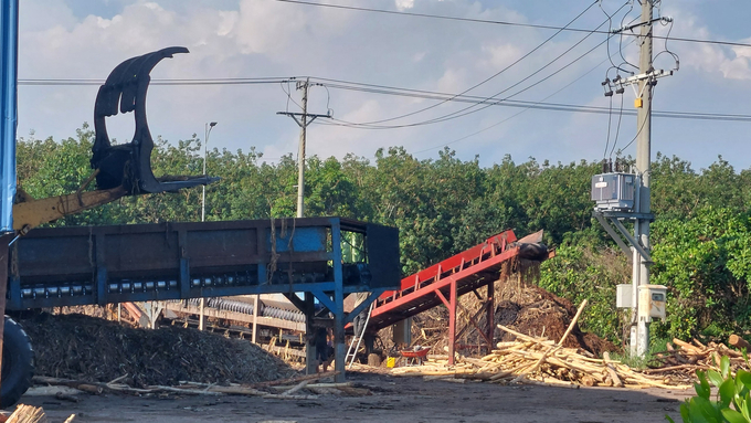 Người dân bức xúc vì Công ty H.T (xã Phước Tân, huyện Xuyên Mộc) hoạt động ồn ào cả ngày lẫn đêm, ảnh hưởng sức khỏe mọi người.