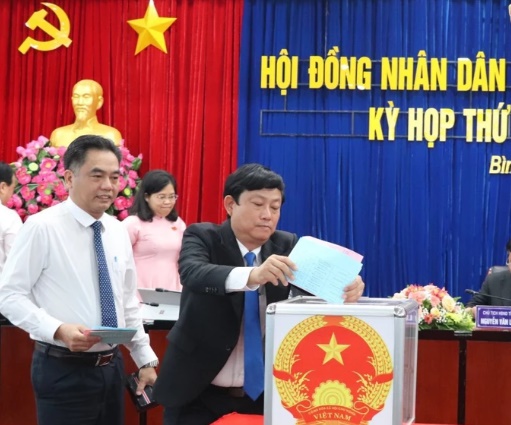 Ông Võ Văn Minh thamn gia bỏ phiếu tín nhiệm tại kỳ họp