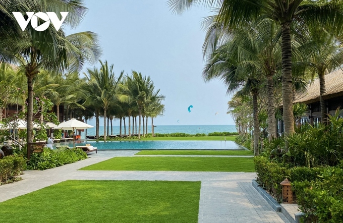 Hàng loạt khu nghỉ dưỡng cao cấp đã có mặt ở Mũi Né và khu vực bờ biển Phan Thiết (Bình Thuận)