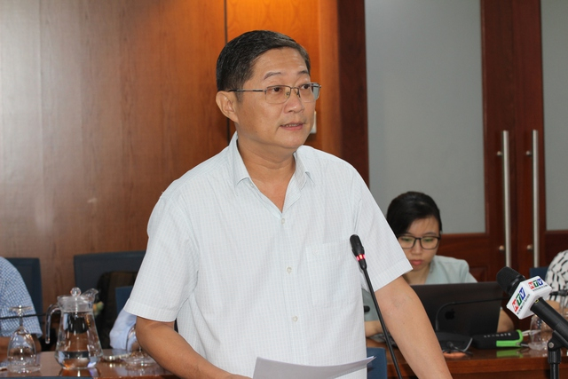 Ông Đỗ Ngọc Hải, Trưởng phòng Quản lý Vận tải đường bộ, Sở GTVT TPHCM tại buổi họp báo chiều 16/11.