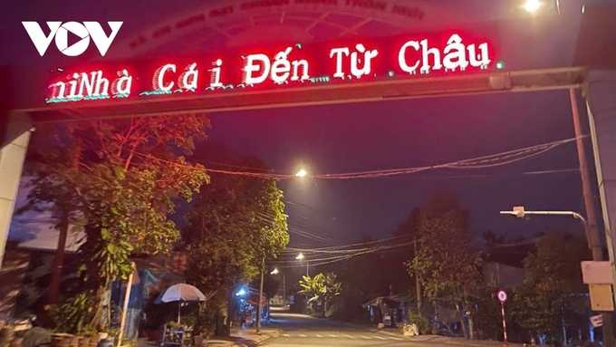 Bảng điện tử cổng chào ở xã An Sơn có nội dung lạ (ảnh: MXH)