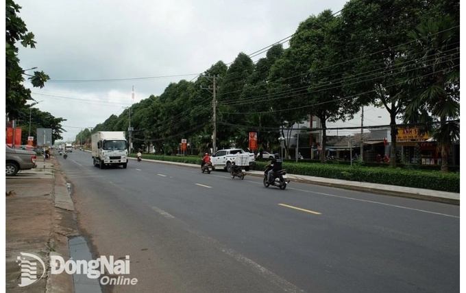 Cao tốc Tân Phú - Bảo Lộc khi hoàn thành sẽ góp phần giảm tải áp lực giao thông cho quốc lộ 20 (Ảnh quốc lộ 20 đoạn qua TT.Tân Phú, H.Tân Phú).