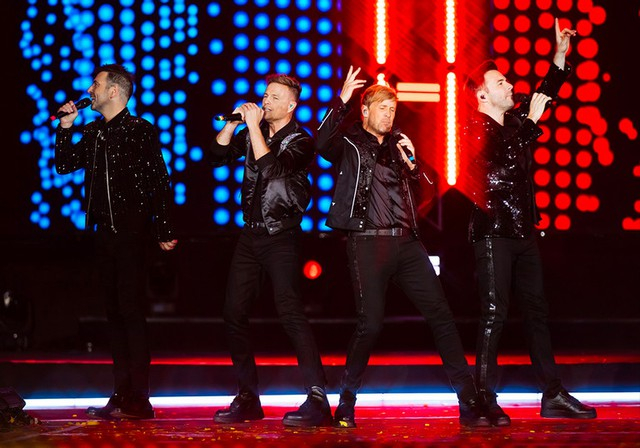 Đêm nhạc của nhóm Westlife vướng nhiều ồn ào.