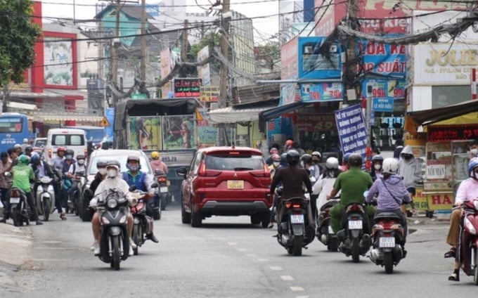 Đường Nguyễn Thị Định nằm ngay cửa ngõ phía đông, lượng phương tiện lưu thông lớn. Ảnh: Internet.