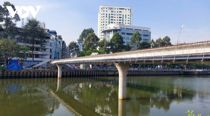 Cầu đi bộ sẽ giúp người dân đi lại từ Quận 1 qua Bình Thạnh dễ dàng hơn