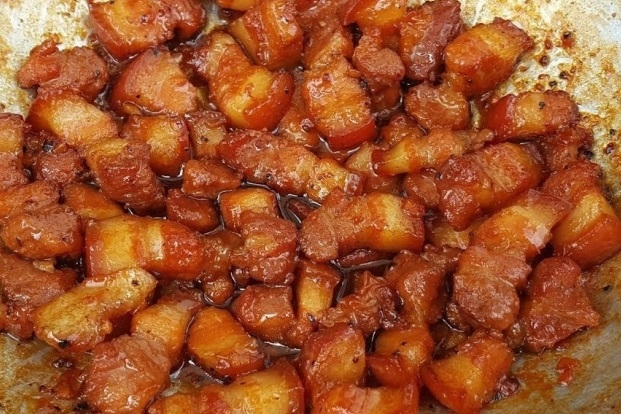 Mỗi khi làm món thịt kho tiêu, tôi lại nhớ dì Tư