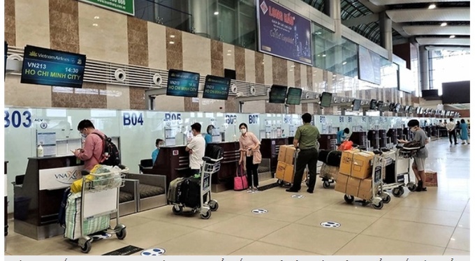 Bên cạnh giấy phép lái xe, người dân cũng có thể xuất trình thẻ Đảng viên, thẻ Đại biểu Quốc hội,... để đi máy bay nội địa.
