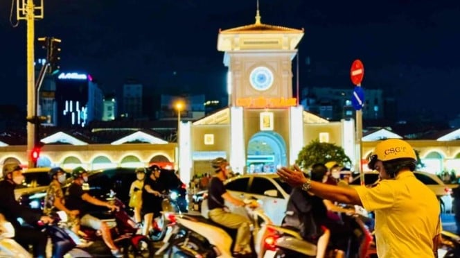 CSGT TPHCM điều tiết giao thông ở khu vực quận 1