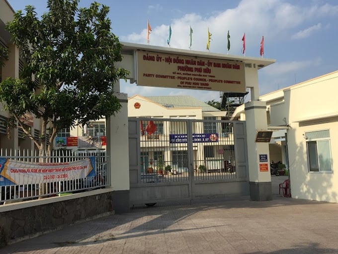 Chỉ trong ngày 29/4/2025, nhà thầu được UBND phường Phú Hữu phê duyệt trúng 2 gói thầu xây lắp, trị giá gần 5 tỷ đồng.