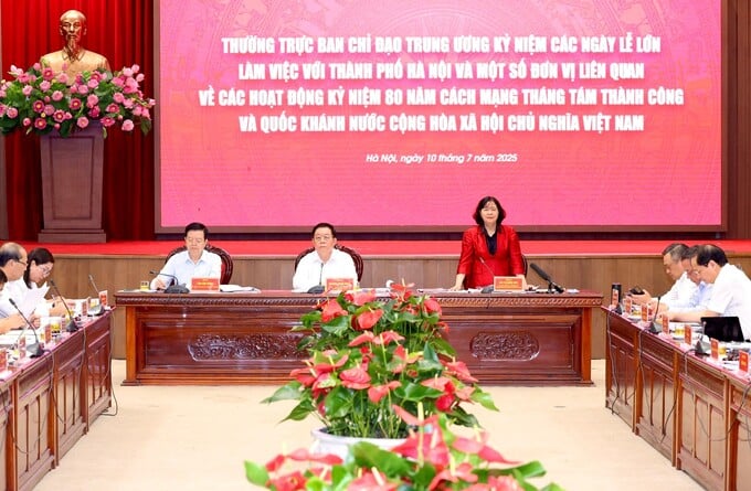Bí thư Thành ủy Hà Nội Bùi Thị Minh Hoài phát biểu tại Hội nghị.