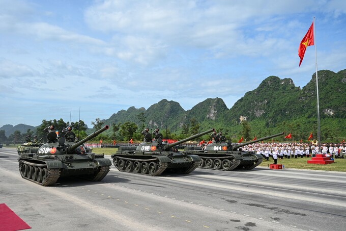 Xe tăng Quân đội nhân dân Việt Nam tại tổng hợp luyện. Ảnh: ĐỖ TRUNG