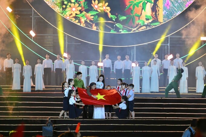Những màn trình diễn thăng hoa, đưa khán giả vào hành trình nghệ thuật đầy mê đắm và tự hào.