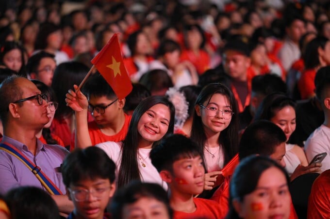 Chương trình mang đến 30.000 khán giả “bữa tiệc nghệ thuật” đặc sắc, hấp dẫn.