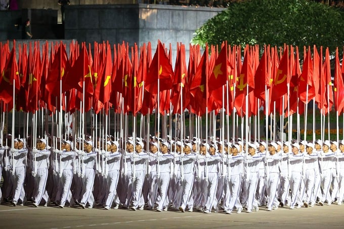 Khối quốc kỳ, Đảng kỳ - Ảnh: VGP/Nhật Bắc