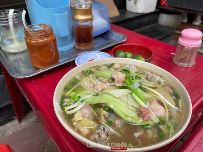 Bún bung - Ẩm thực truyền thống được nhiều thực khách yêu thích khi lựa chọn ẩm thực Thủ đô để thưởng thức.
