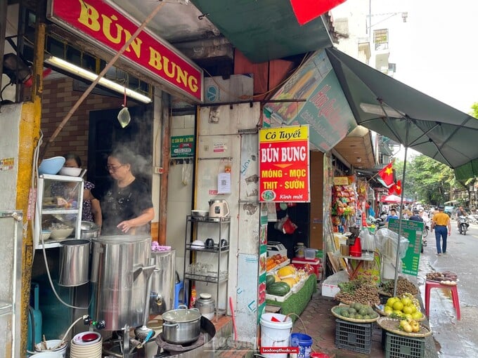Ẩm thực ngon, an toàn thực phẩm, phục vụ tận tình là những ấn tượng để lại trong lòng du khách dịp Đại lễ A80 khi thưởng thực tại các khu vực trung tâm Hà Nội.