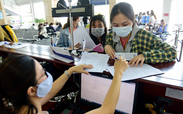 Theo đề xuất, mức giảm trừ gia cảnh cho người nộp thuế và người phụ thuộc sẽ được nâng lên so với hiện nay - Ảnh: QUANG ĐỊNH
