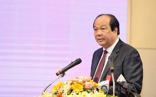 Bộ trưởng, Chủ nhiệm Văn phòng Chính phủ Mai Tiến Dũng nhấn mạnh việc thực hiện thủ tục qua Cổng dịch vụ công quốc gia vừa tiết kiệm chi phí, thời gian, vừa tăng tính minh bạch thông qua hoạt động giám sát. Ảnh: Nguyễn Nam.