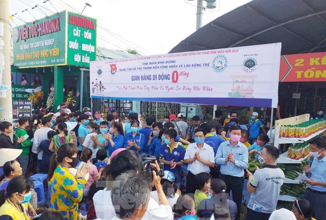 Đoàn thanh niên ở Bình Dương mở các phiên chợ 0 đồng hỗ trợ công nhân