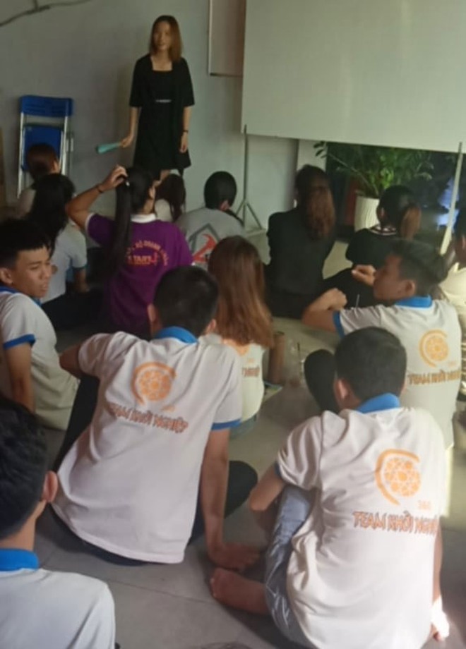 Buổi học của “team khởi nghiệp 360” ẢNH: MÃ PHONG