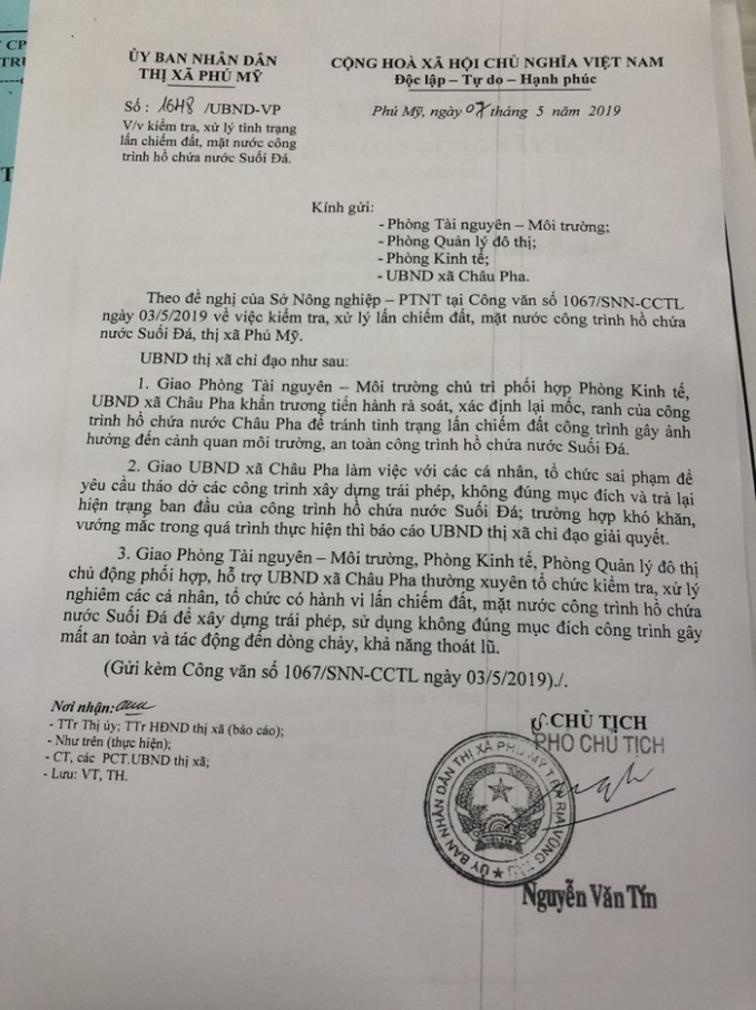 UBND thị xã Phú Mỹ đã từng ra công văn chỉ đạo cấp dưới xử lý vi phạm tại hồ Suối Đá nhưng hình như … không tác dụng. (Ảnh: VB)